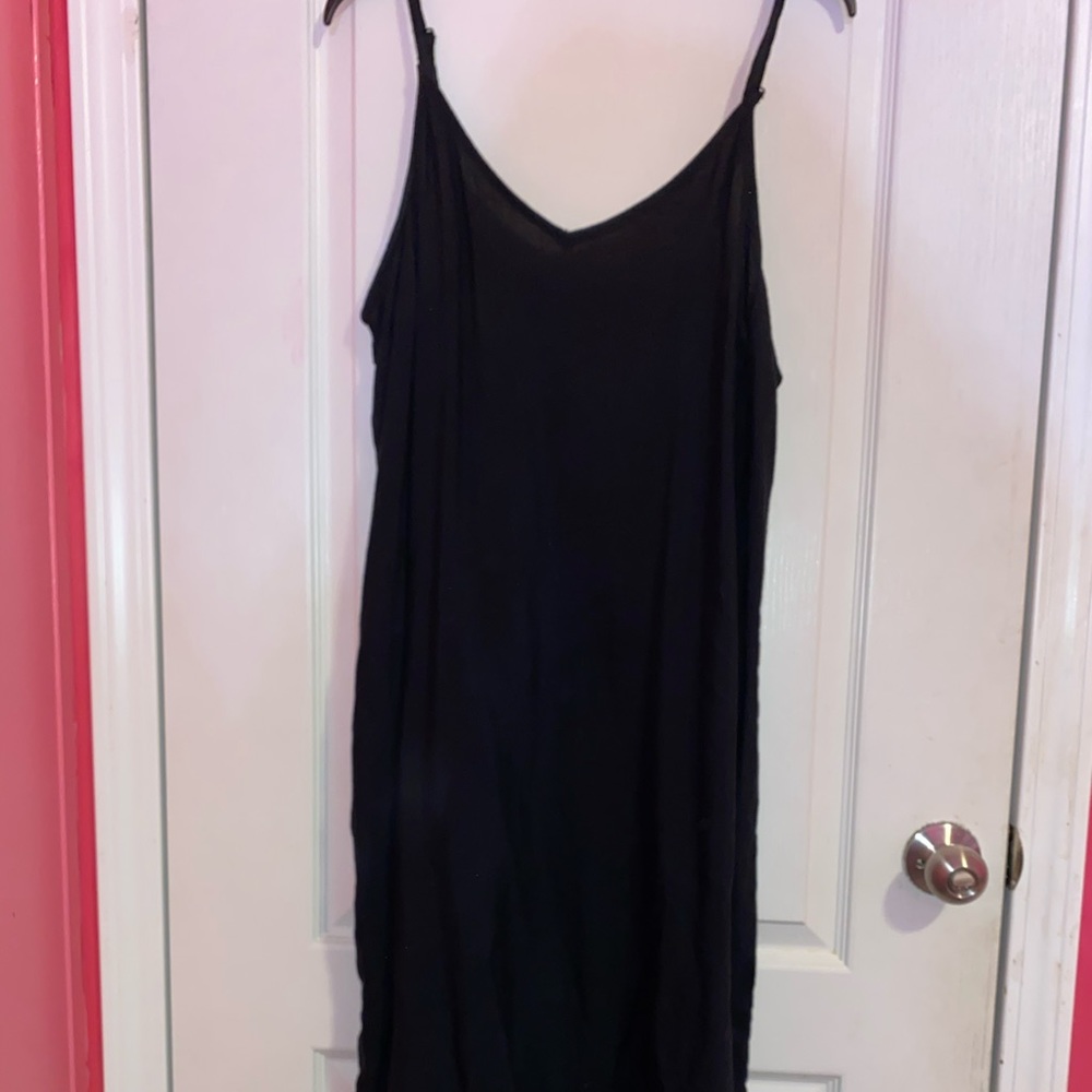 BLACK STRAIGHT SLIP DRESS WITH SIDE SLITS